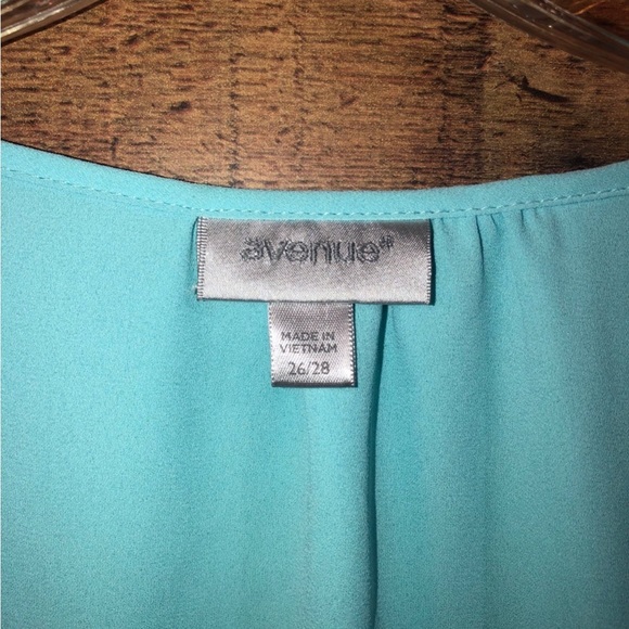 Avenue flowy blouse - Picture 2 of 3